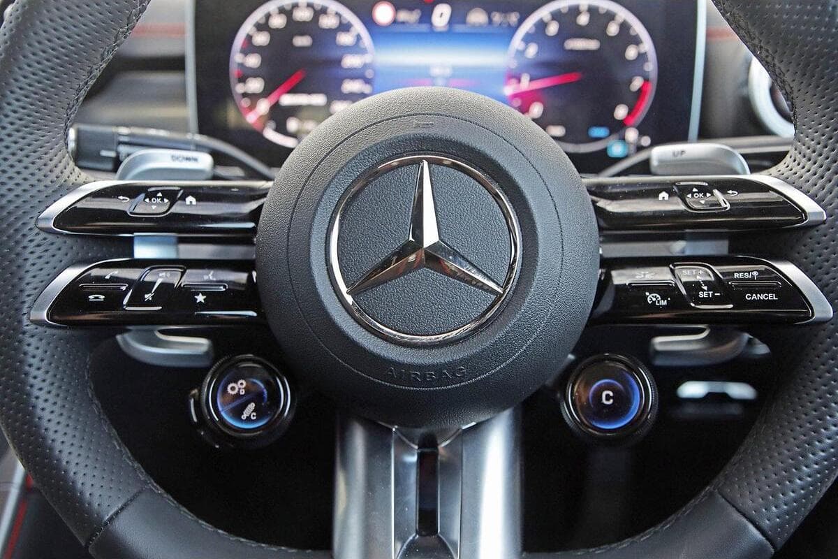 2024 Mercedes-Benz C-Class C43 AMG Auto 4MATIC image 15