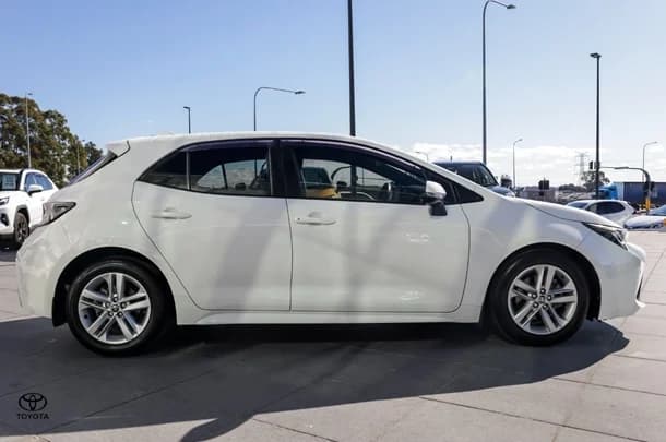 2018 Toyota Corolla Ascent Sport image 3
