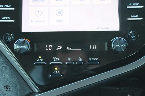 2020 Toyota Camry Hybrid Ascent Sport image 25