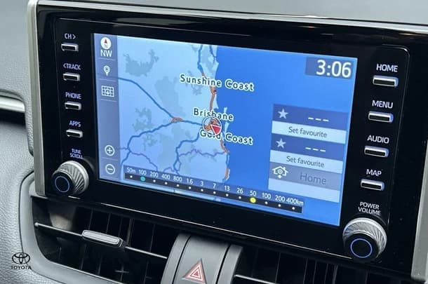 2021 Toyota RAV4 Hybrid GX AWD image 15