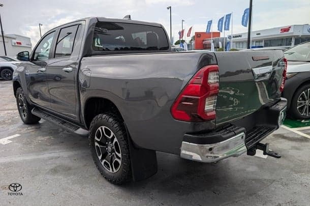2022 Toyota Hilux SR5 image 6