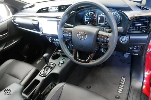 2024 Toyota Hilux 4x4 Rogue image 8