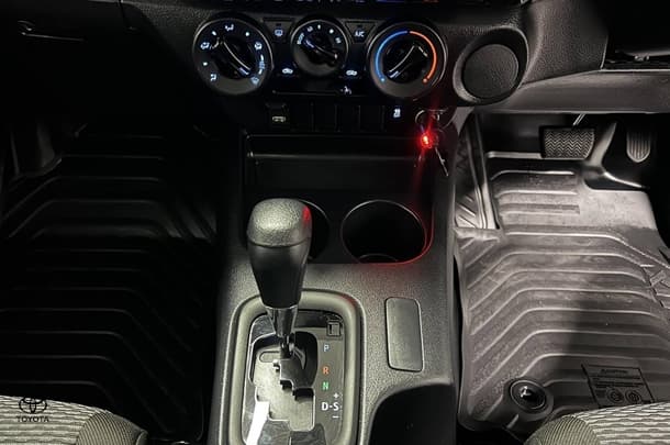 2024 Toyota Hilux Workmate image 20
