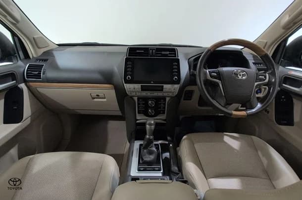 2022 Toyota Prado Kakadu image 2