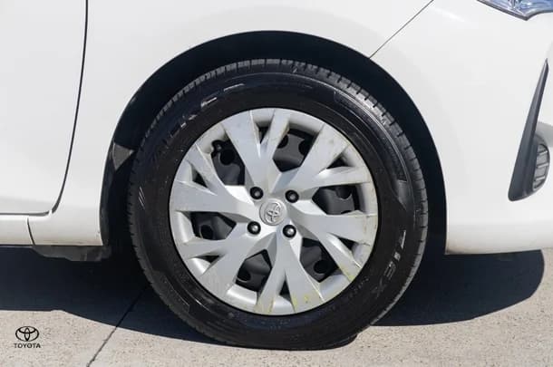 2019 Toyota Yaris Ascent image 22