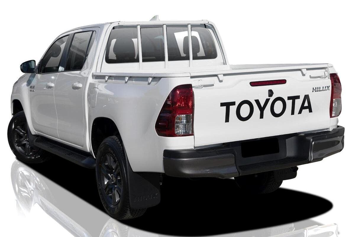 2025 Toyota Hilux SR Auto 4x4 Double Cab image 4