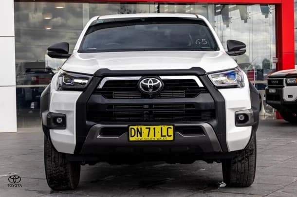 2023 Toyota HILUX Rogue image 4