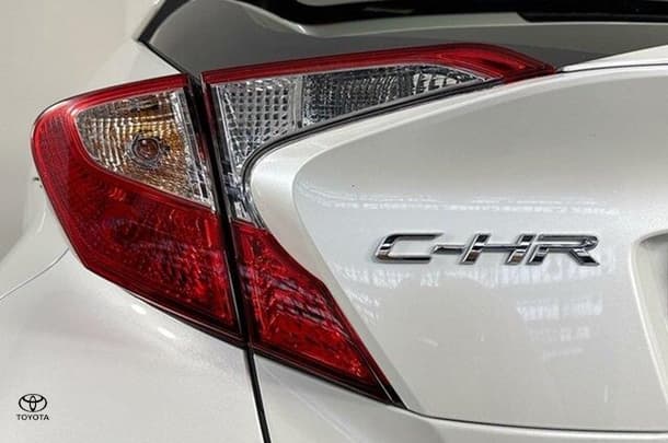 2023 Toyota CH-R GXL 2WD image 8