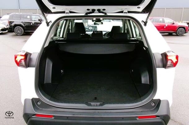 2022 Toyota RAV4 GX image 9