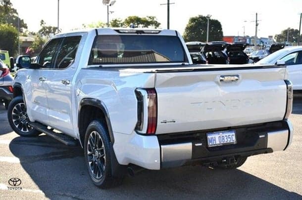 2023 Toyota Tundra Limited image 3