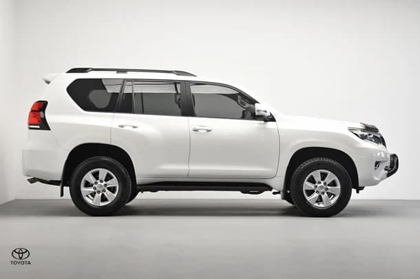 2020 Toyota Prado GXL image 4