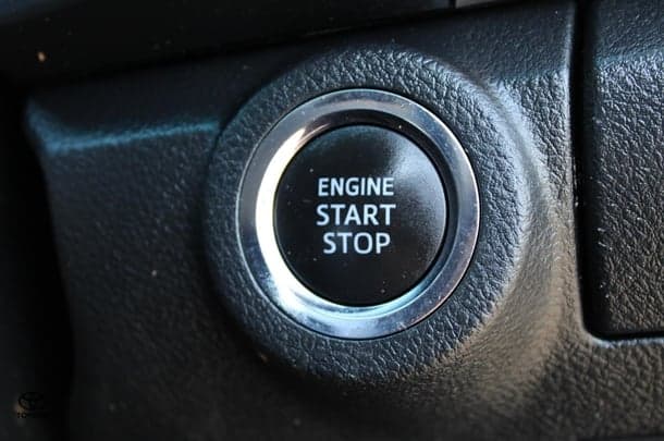 2023 Toyota Hilux 4x4 SR5 image 24