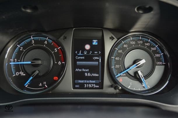 2023 Toyota Hilux 4x4 Rogue image 25