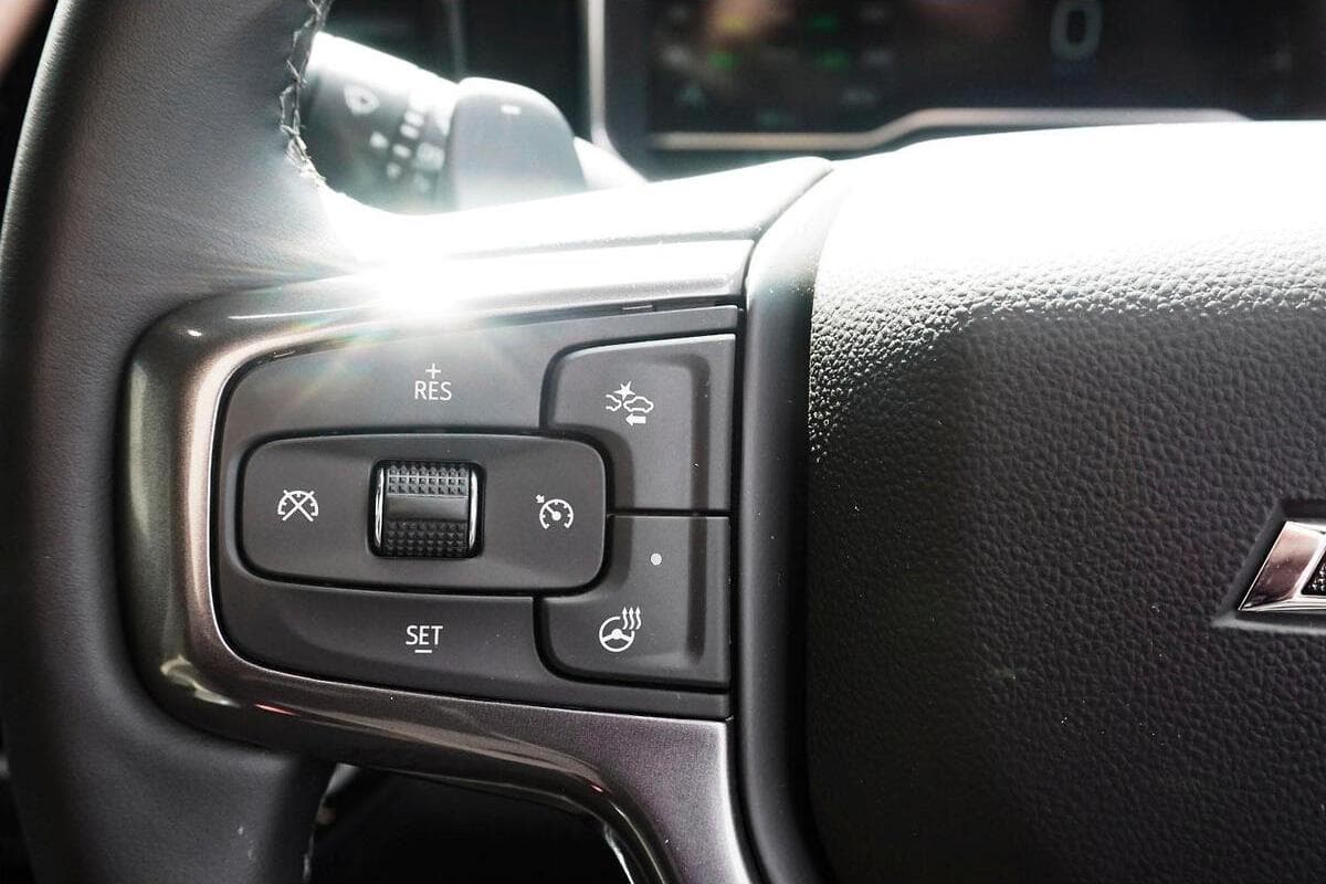 2025 Chevrolet Silverado 1500 ZR2 W/Tech Pack Auto 4x4 MY24 image 16
