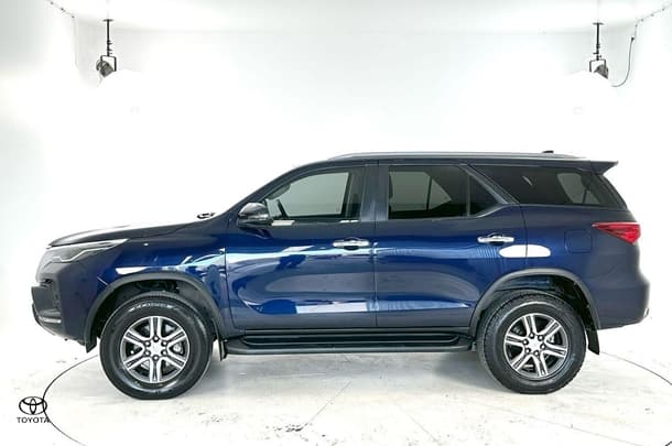 2021 Toyota Fortuner GXL image 8