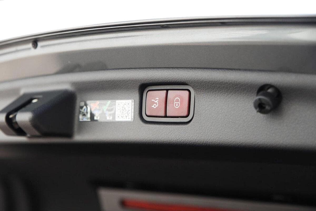 2024 Mercedes-Benz C-Class C43 AMG Auto 4MATIC image 12