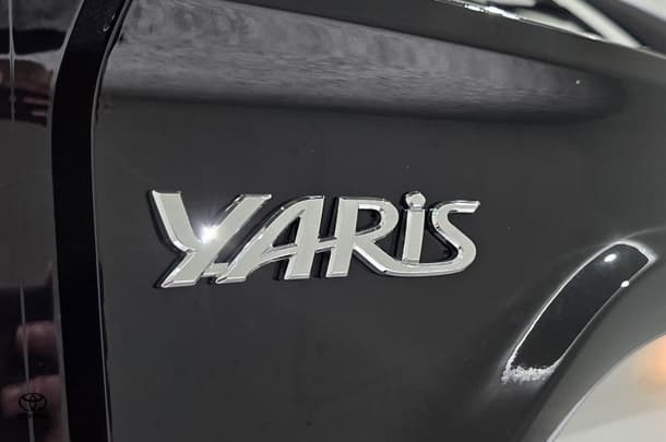 2024 Toyota Yaris Ascent Sport image 8