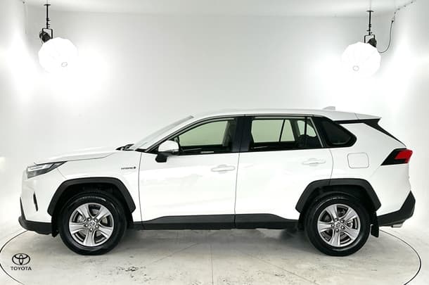 2023 Toyota Rav4 Hybrid GX-2WD image 7