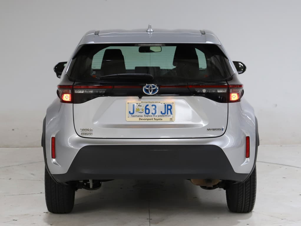 2020 Toyota Yaris Cross Hybrid GX image 6