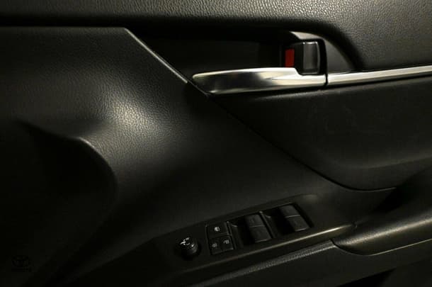 2023 Toyota Camry Ascent image 12