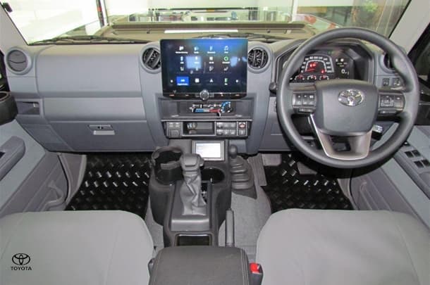 2024 Toyota LC Military GXL image 15