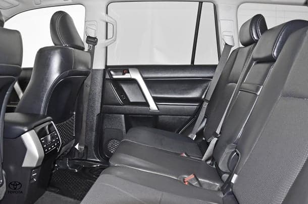 2023 Toyota Prado Kakadu image 19