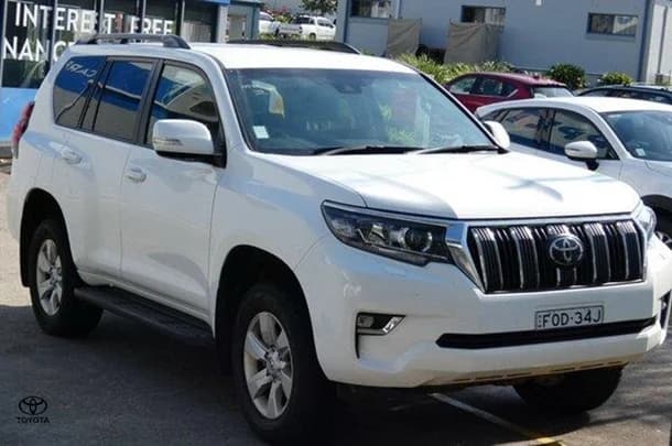 2023 Toyota Landcruiser Prado GXL image 1