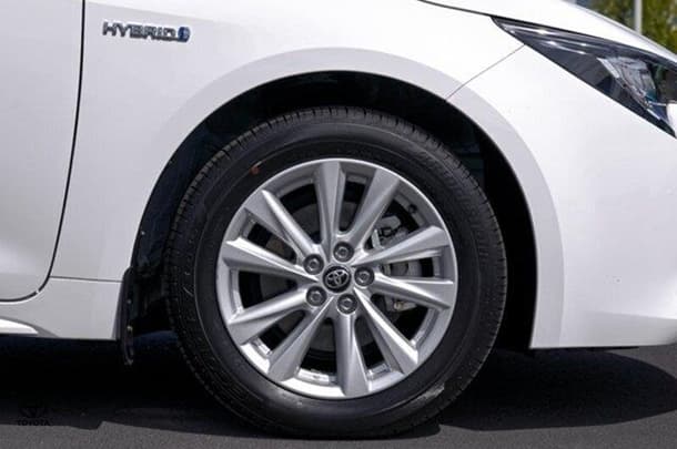 2024 Toyota Corolla Hatch Hybrid Ascent Sport image 12