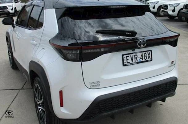 2022 Toyota Yaris Cross Hybrid GR-S image 9