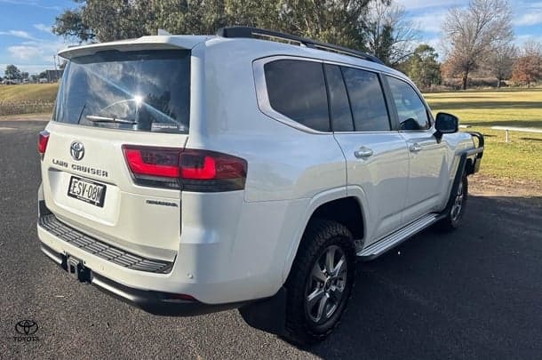 2022 Toyota Landcruiser Sahara image 8