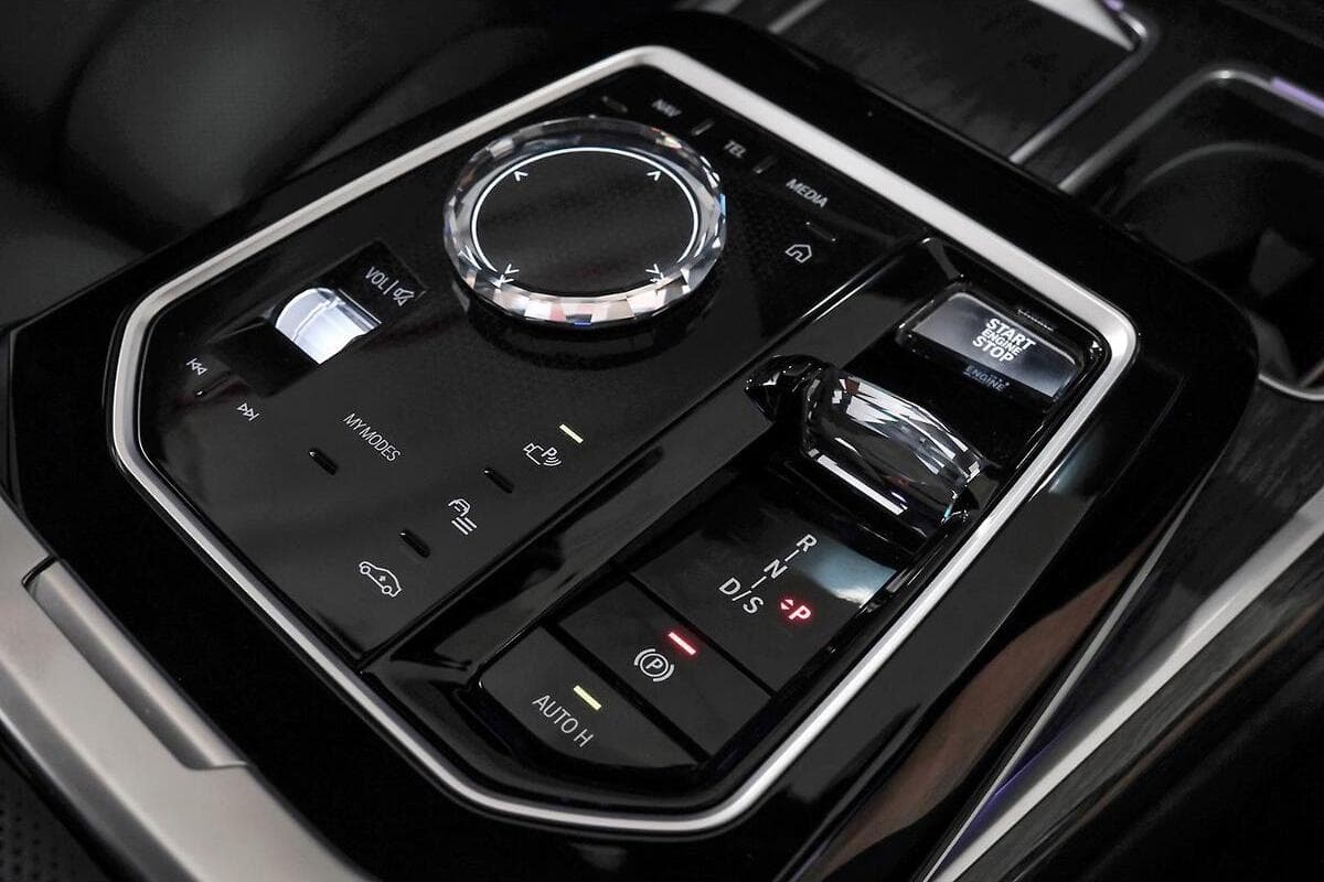 2025 BMW 7 Series 740i M Sport G70 Auto image 11