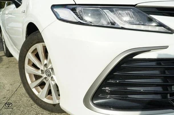 2022 Toyota Camry Hybrid Ascent image 2