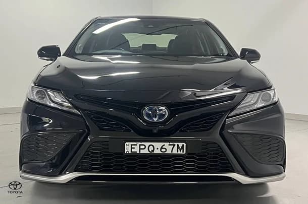 2021 Toyota Camry Hybrid SL image 3
