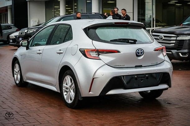 2020 Toyota Corolla Hatch Hybrid Ascent Sport image 5