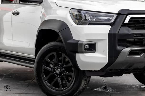 2023 Toyota HILUX Rogue image 6