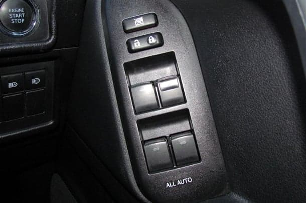 2020 Toyota Prado GXL image 10