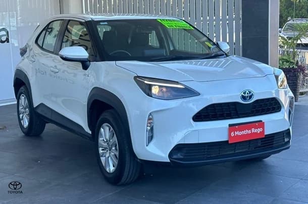 2022 Toyota Yaris Cross Hybrid GX image 4