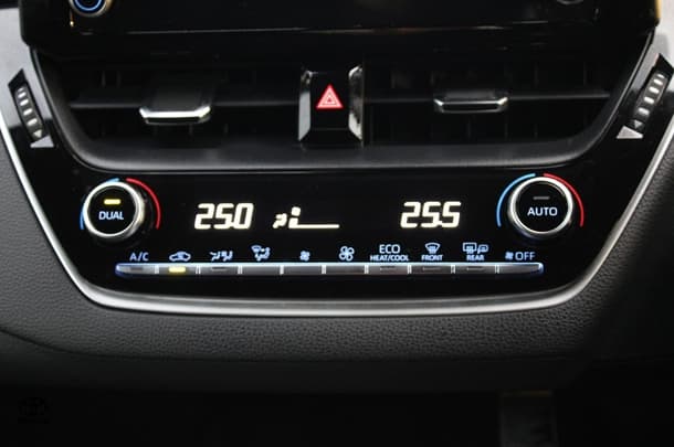 2020 Toyota Corolla Hatch Hybrid SX image 20