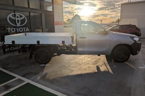 2017 Toyota Hilux Workmate image 3