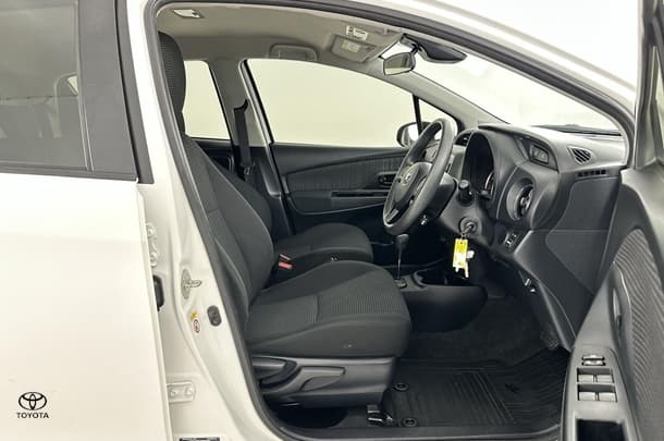 2019 Toyota Yaris Ascent image 11