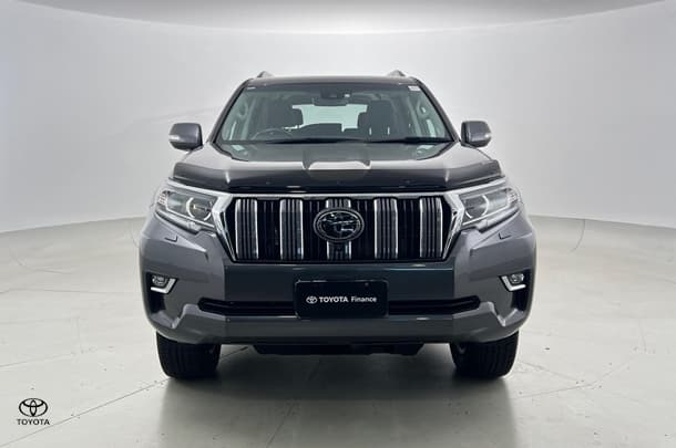 2023 Toyota Prado Kakadu image 10
