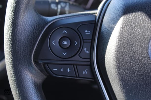 2020 Toyota Camry Ascent image 23