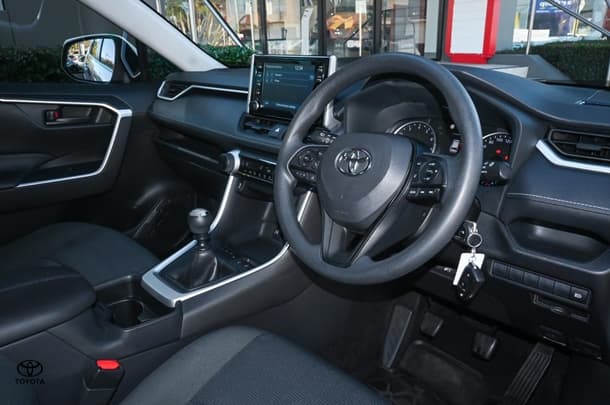2019 TOYOTA RAV4 GX-2WD image 7