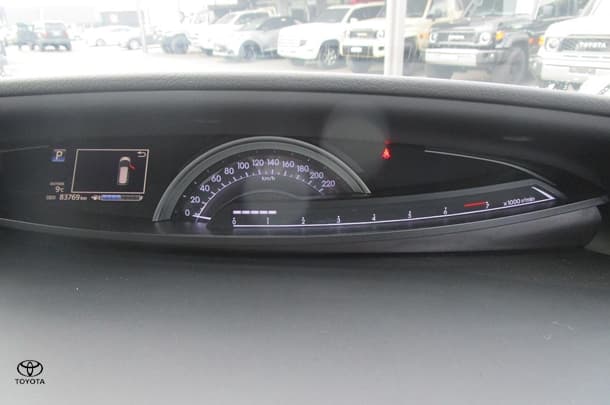2019 Toyota Tarago GLX image 15