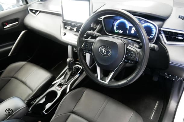 2023 Toyota Corolla Cross HV Atmos image 4