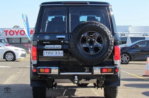 2024 Toyota LC Military GXL image 5