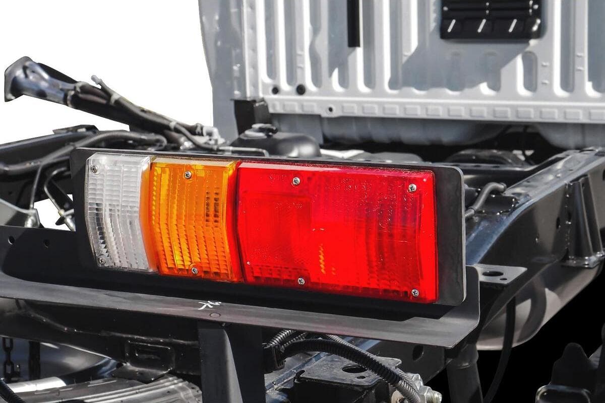 2025 Isuzu D-MAX SX High Ride Auto 4x2 MY24 image 19