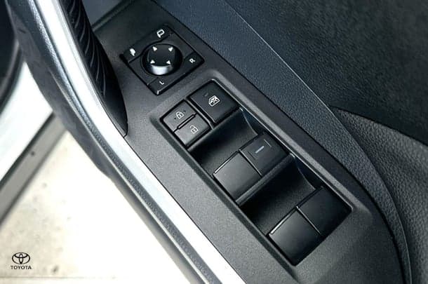 2023 Toyota Rav4 Hybrid GX AWD image 13