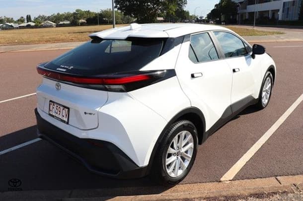 2023 Toyota C-HR Hybrid GXL-2WD image 8