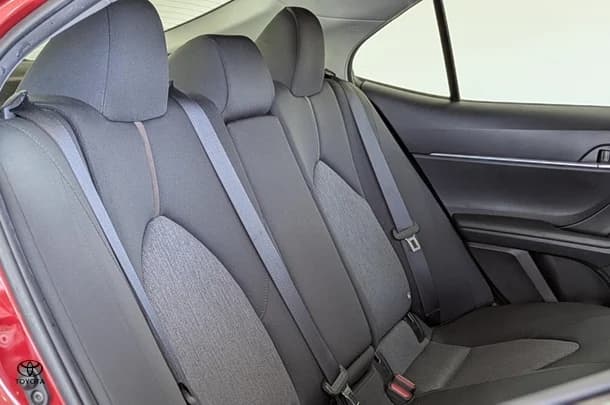 2019 Toyota Camry Ascent image 35